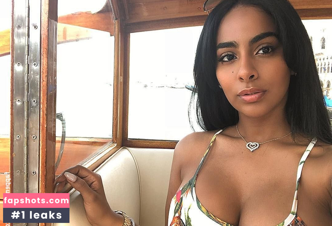 Ayisha Diaz gallery photo #123