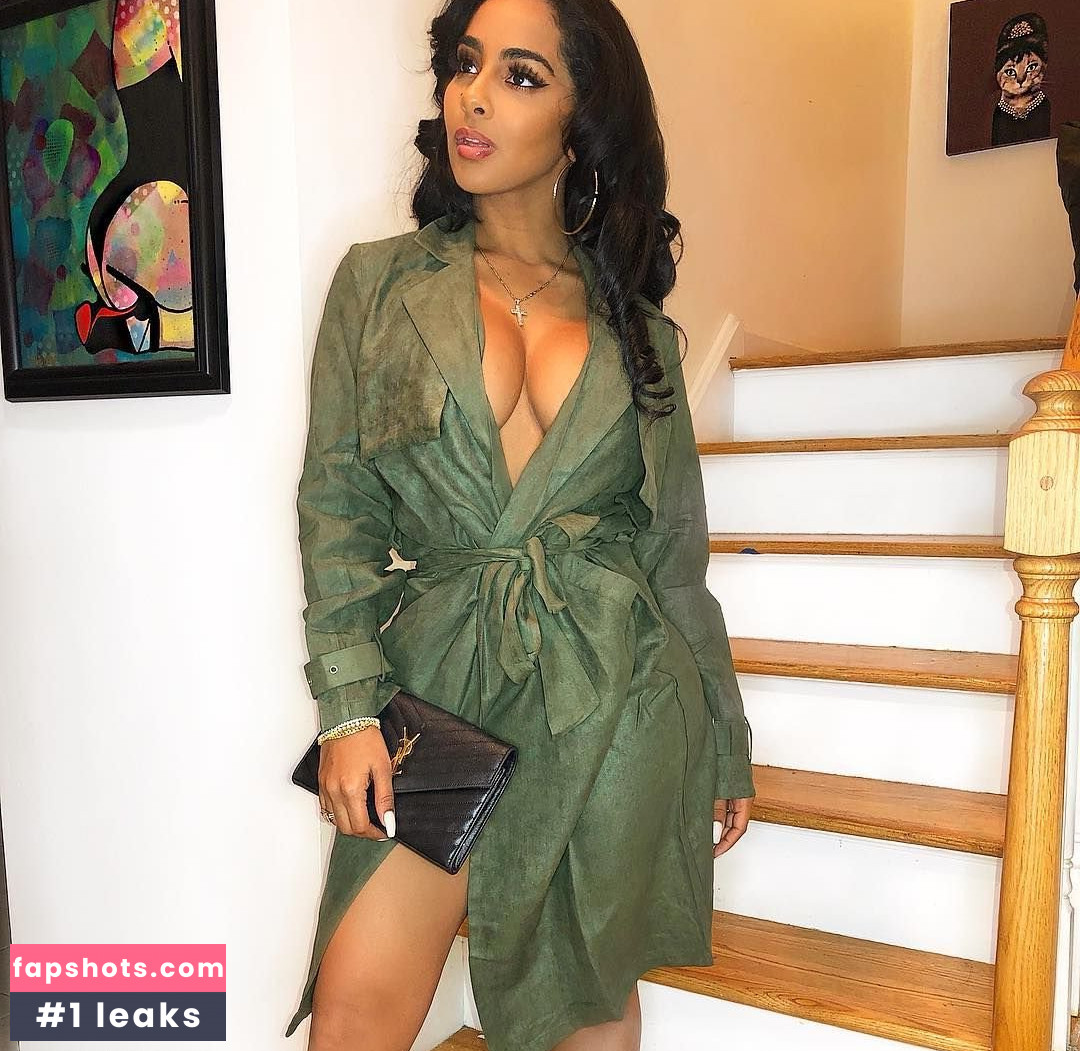 Ayisha Diaz gallery photo #155