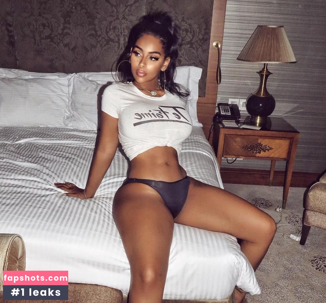 Ayisha Diaz gallery photo #161