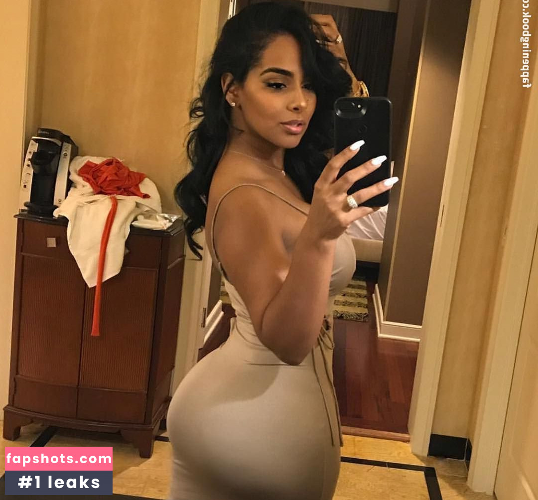 Ayisha Diaz gallery photo #183