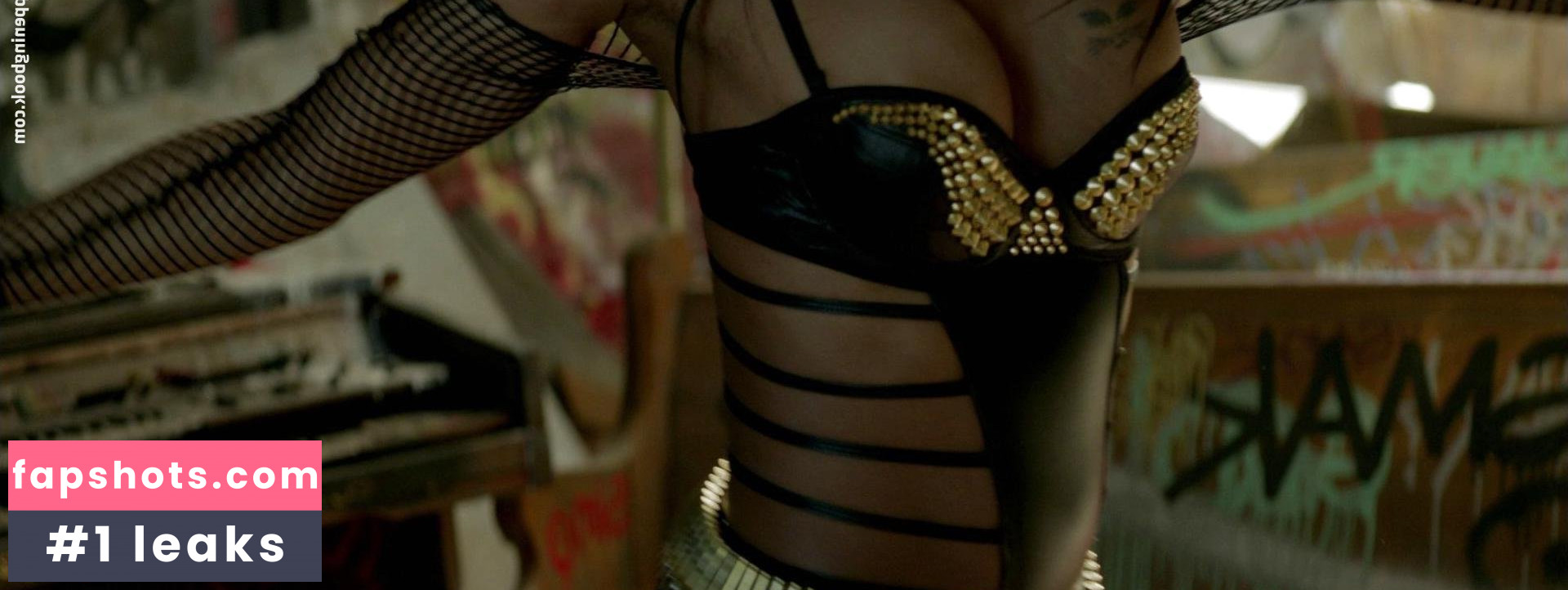 Ayisha Issa gallery photo #8