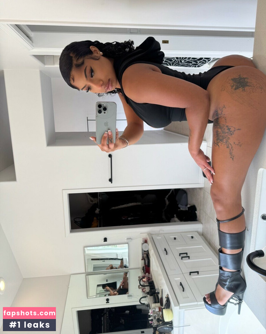 ayisha.mia gallery photo #10