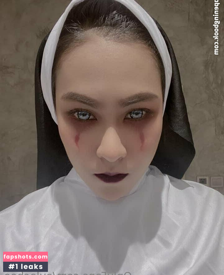 aylachoo nude babe gallery