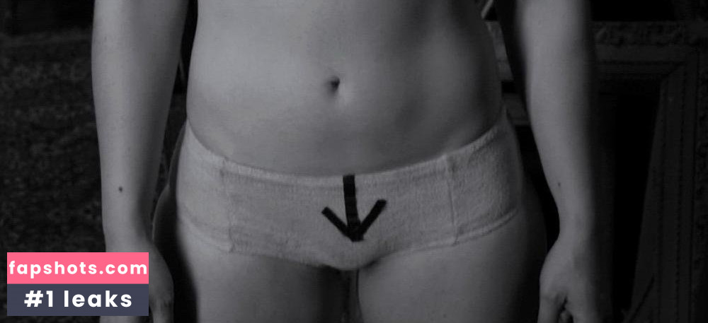 Aysan Çelik gallery photo #4