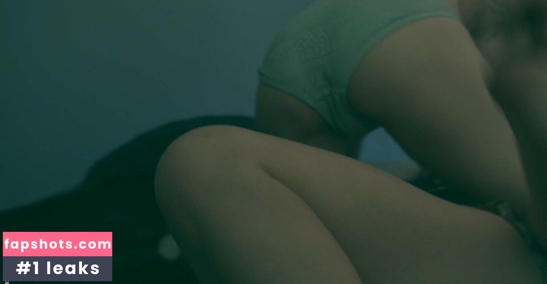 Ayse Howard gallery photo #7