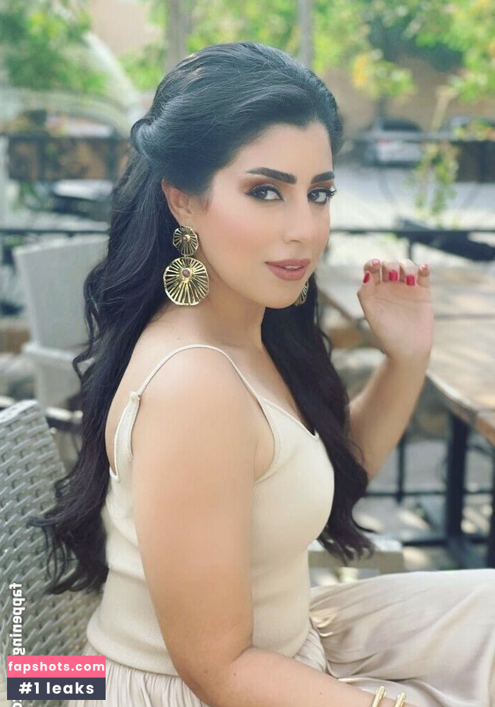 Ayten Amer gallery photo #11