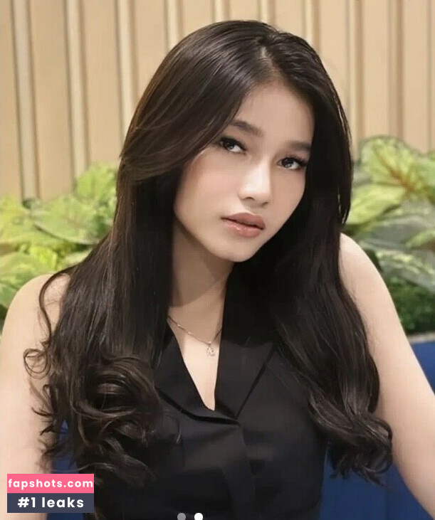 Ayu Lestari gallery photo #6