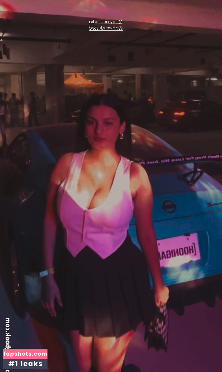 _ayushaaaa__ gallery photo #12