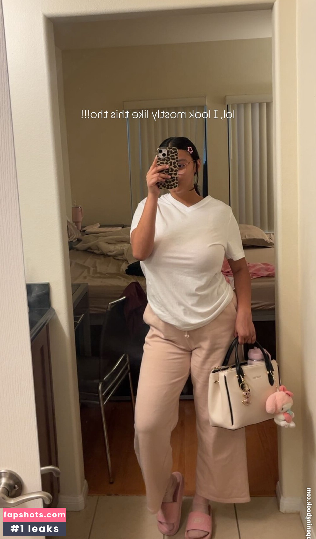 _ayushaaaa__ gallery photo #3