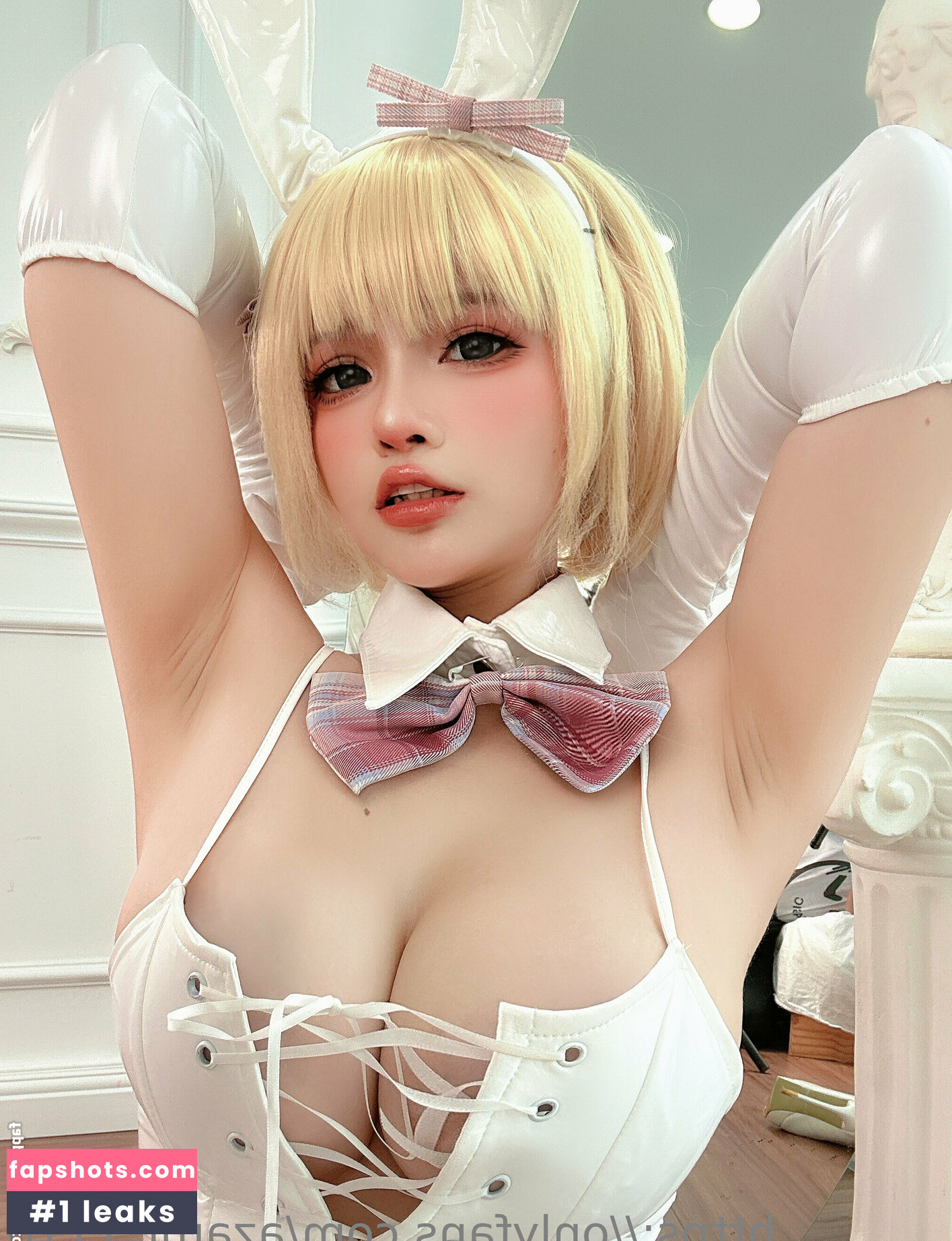 azami_1110 gallery photo #18