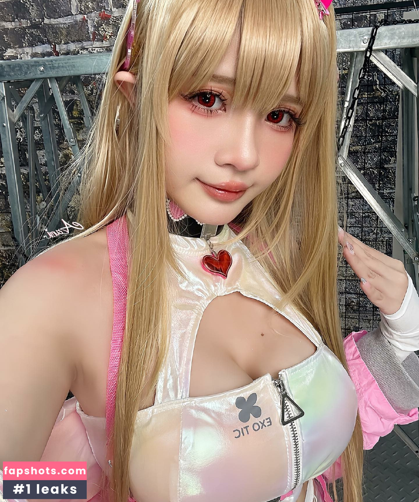 Azami gallery photo #91