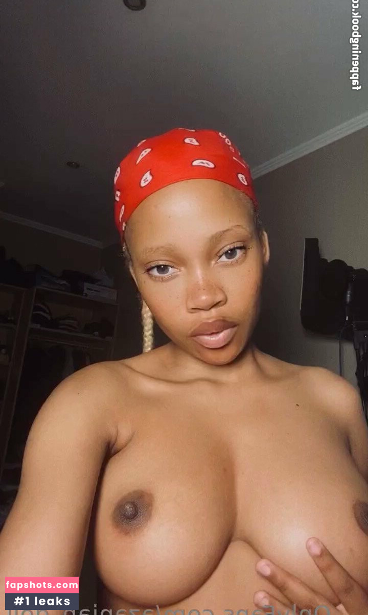 Azanian_doll gallery photo #3