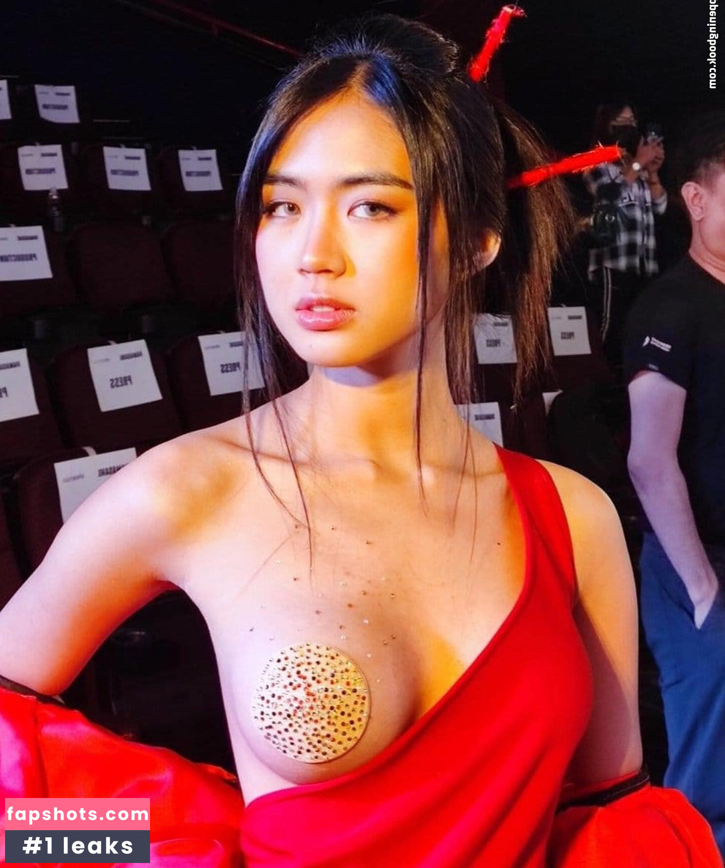 Azi Acosta gallery photo #19