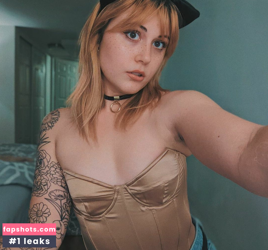 Azie Bug gallery photo #2