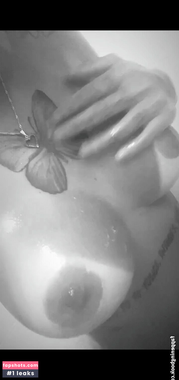 Azzy MC gallery photo #8