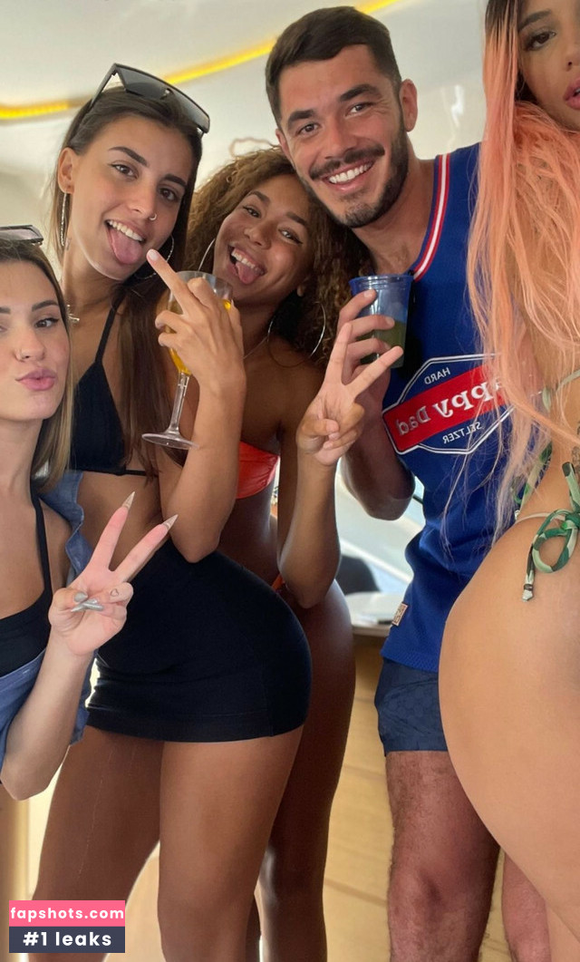 AZZY gallery photo #24