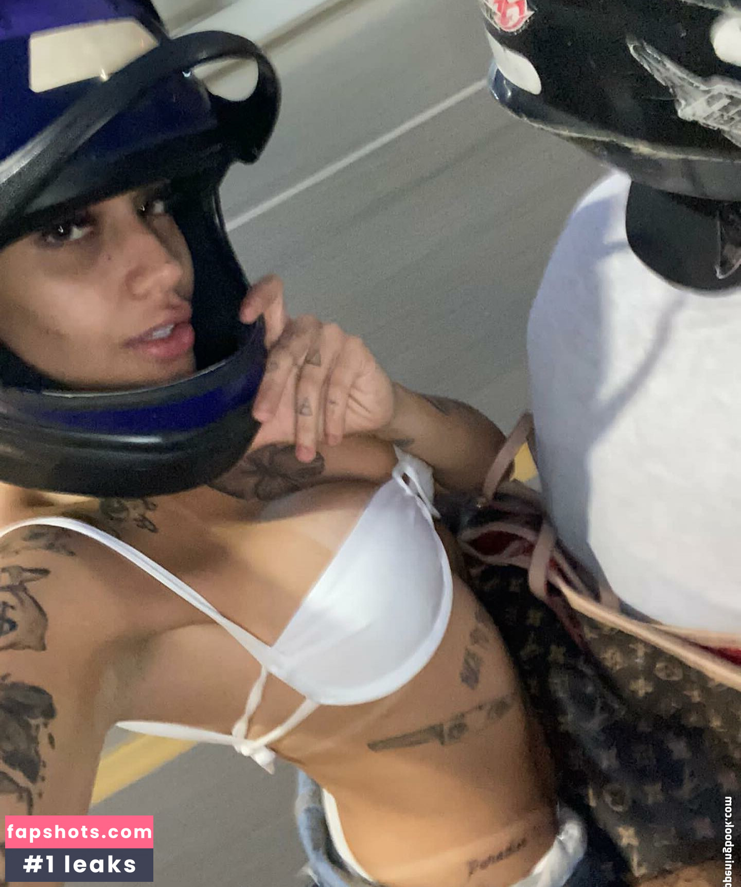 AZZY gallery photo #32