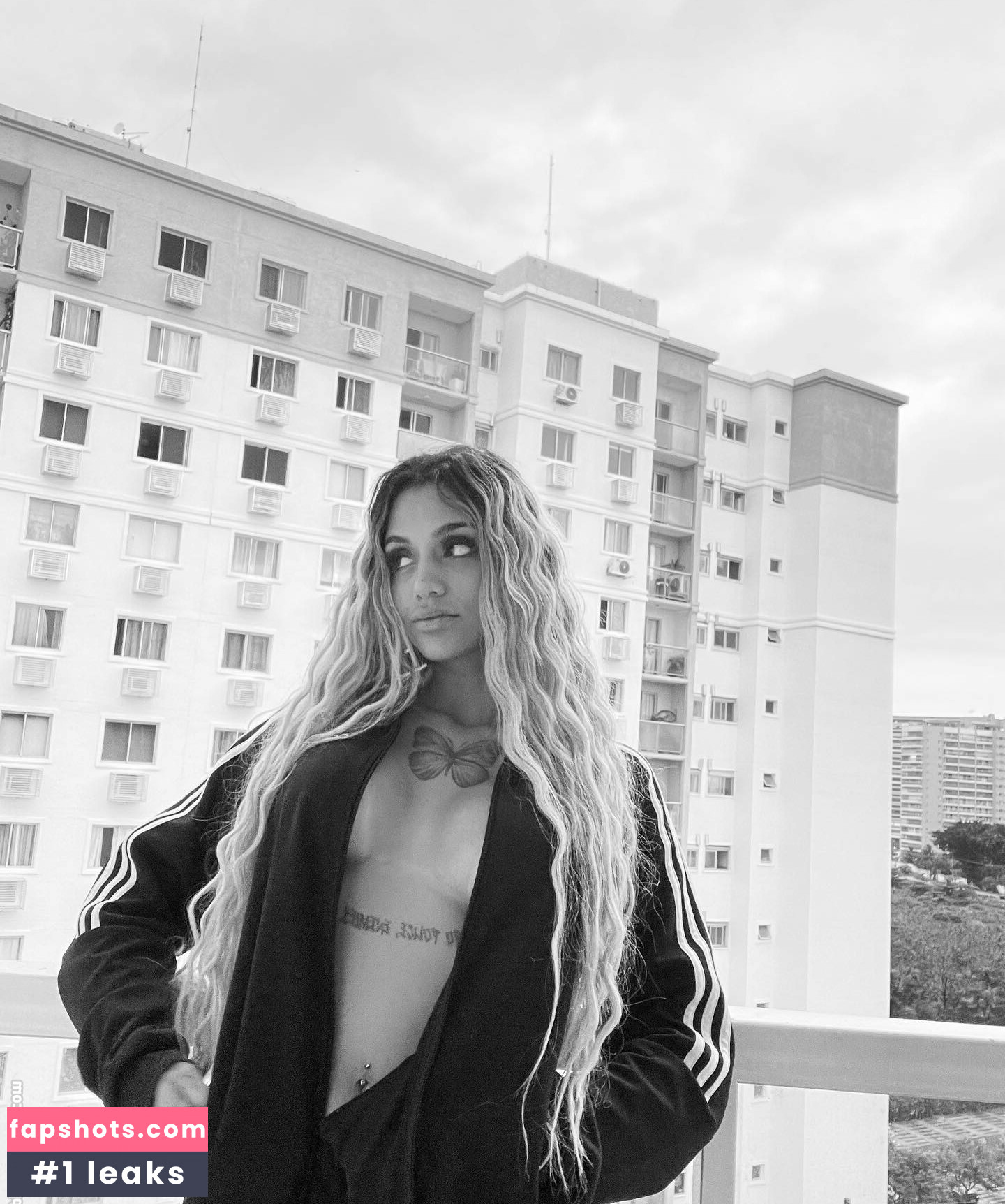 AZZY gallery photo #36