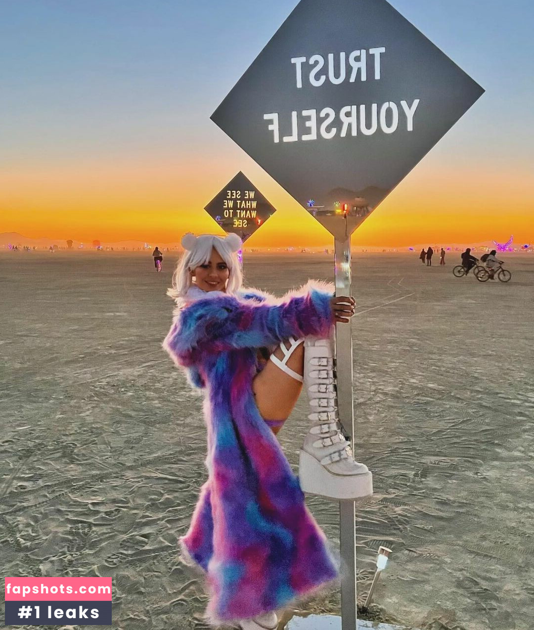 Azzyland gallery photo #25