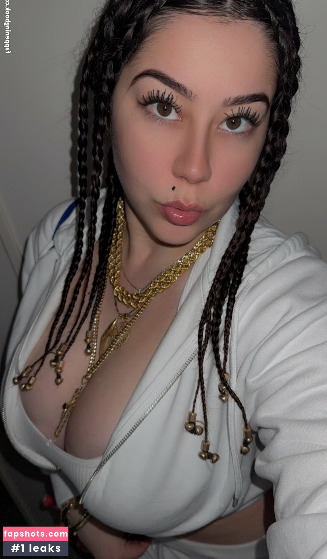 b.ae Nahé úniky fotek pouze od fanoušků #4 - Fapshots