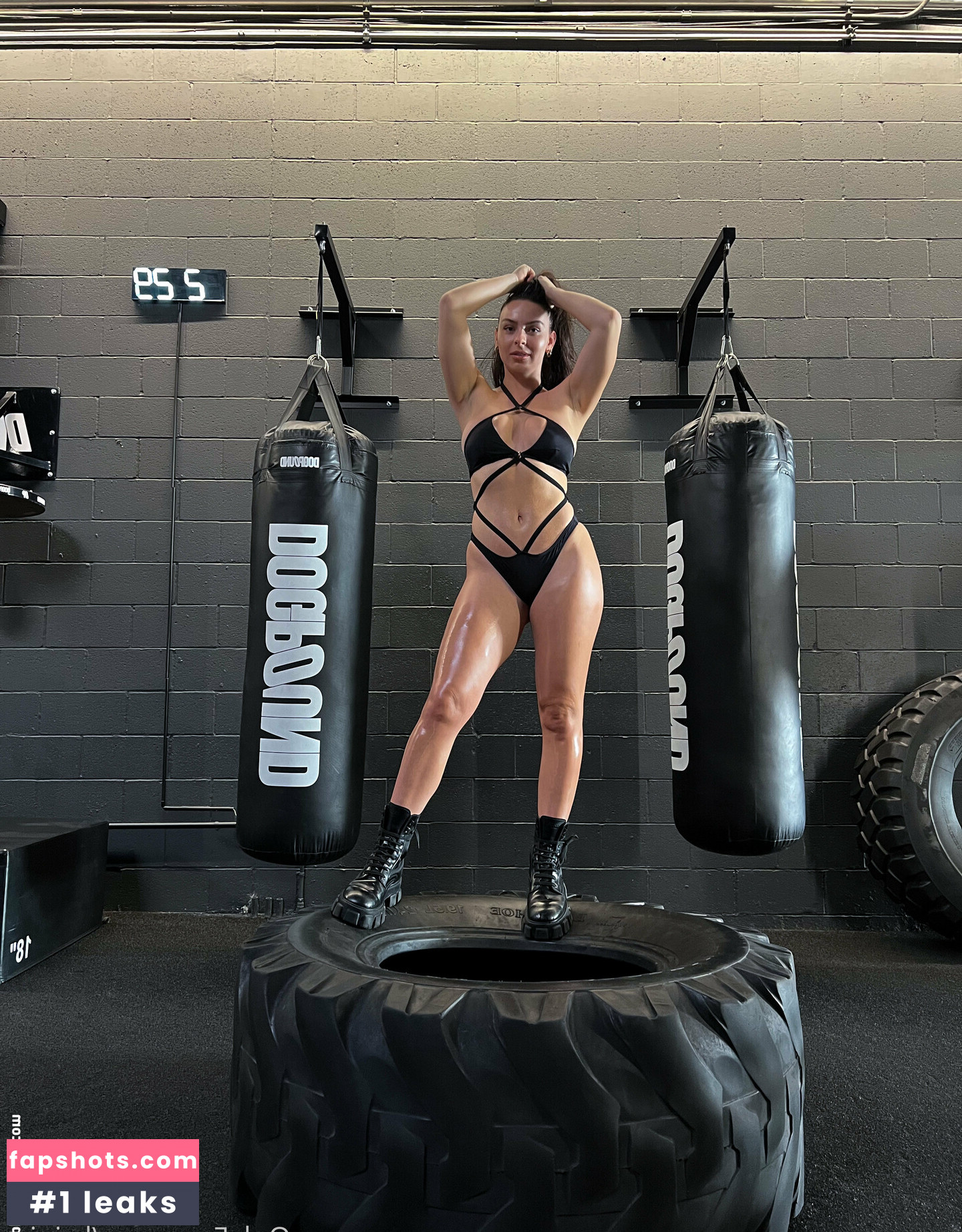 B_juicy gallery photo #12