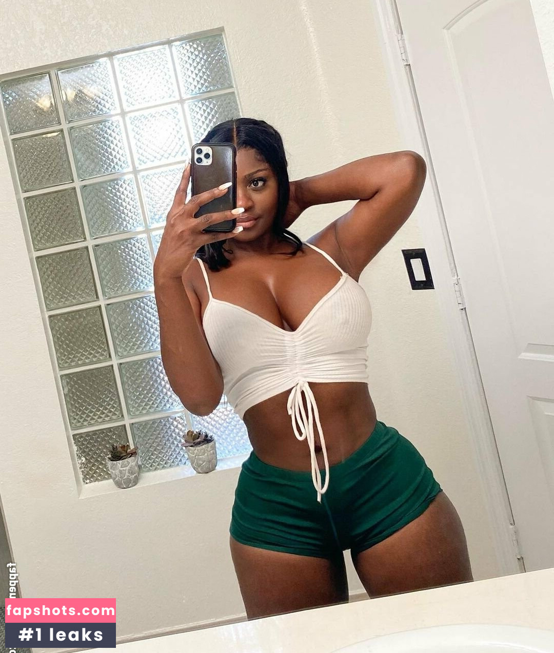 Babeth Lando gallery photo #23