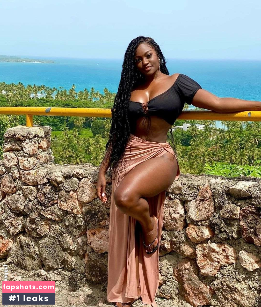 Babeth Lando gallery photo #33