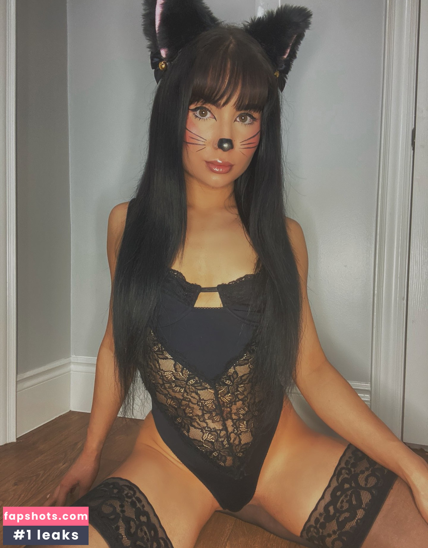 Baby Ray nude babe gallery