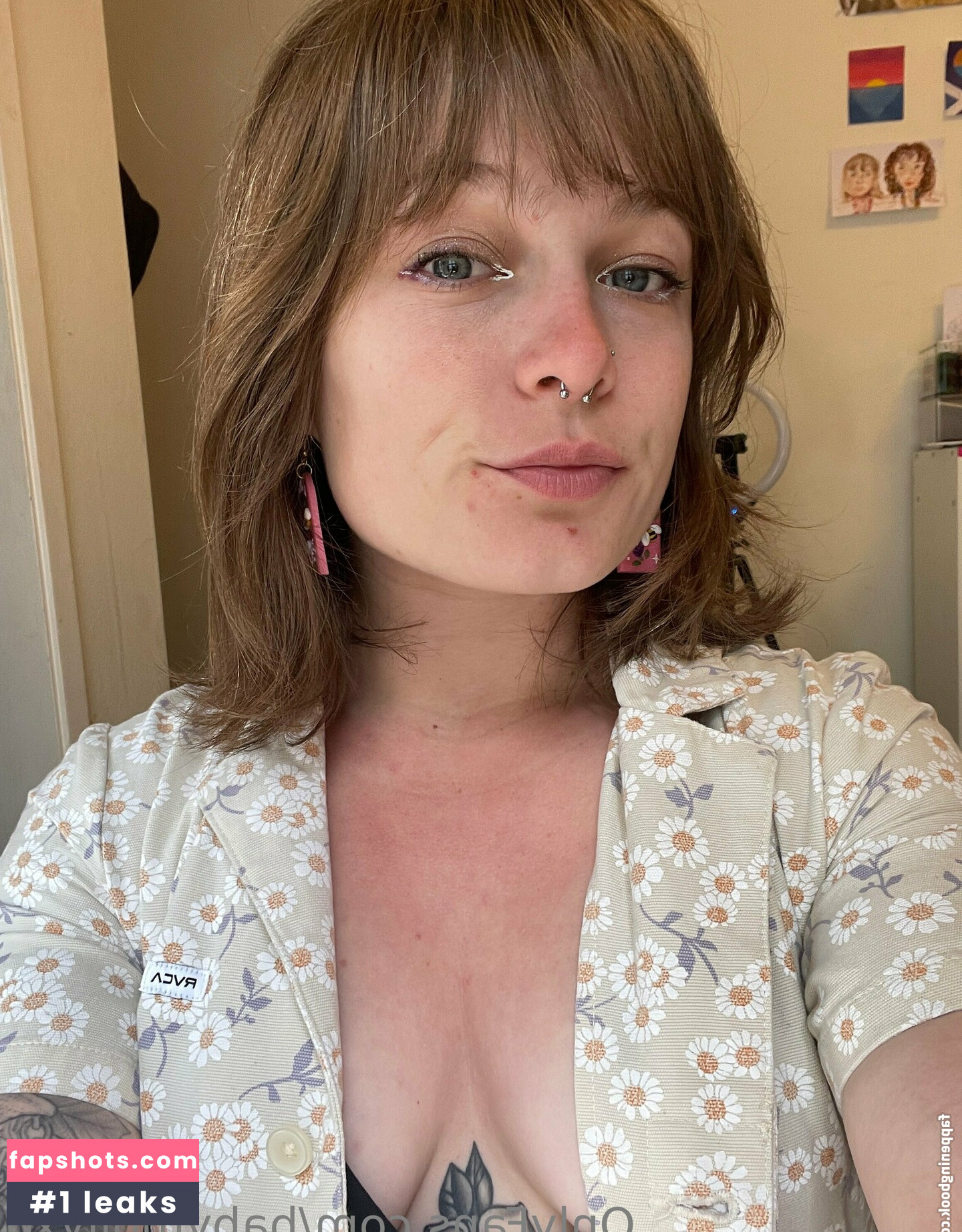 babymollyxo nude babe gallery