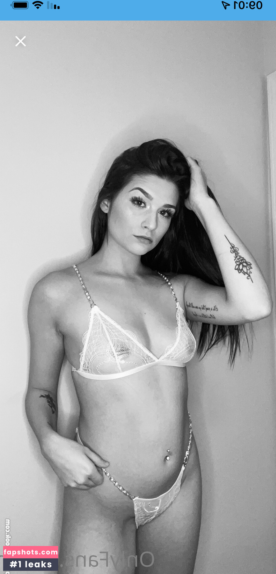 BabyNaomi gallery photo #20