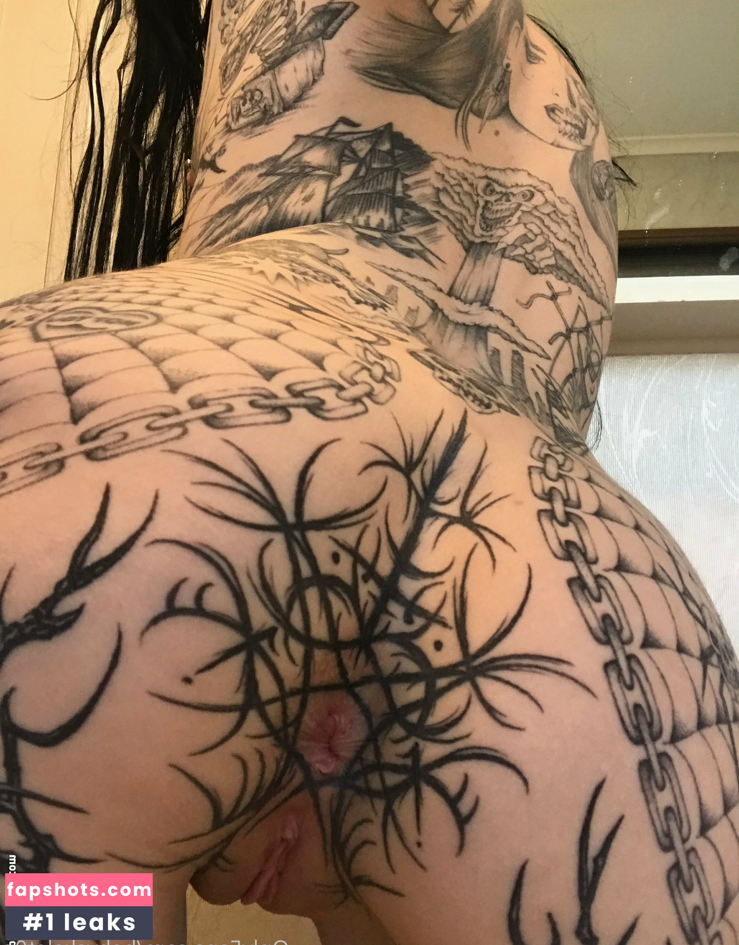 babyskelet0n nude babe gallery