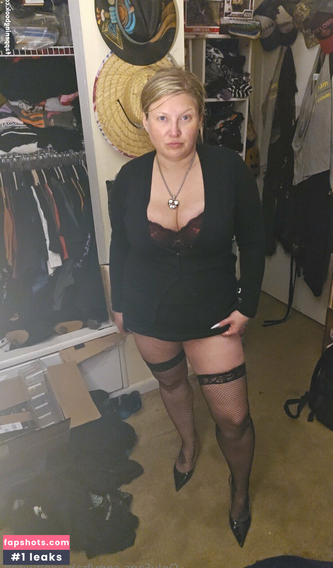 babywolfwitch nude babe gallery