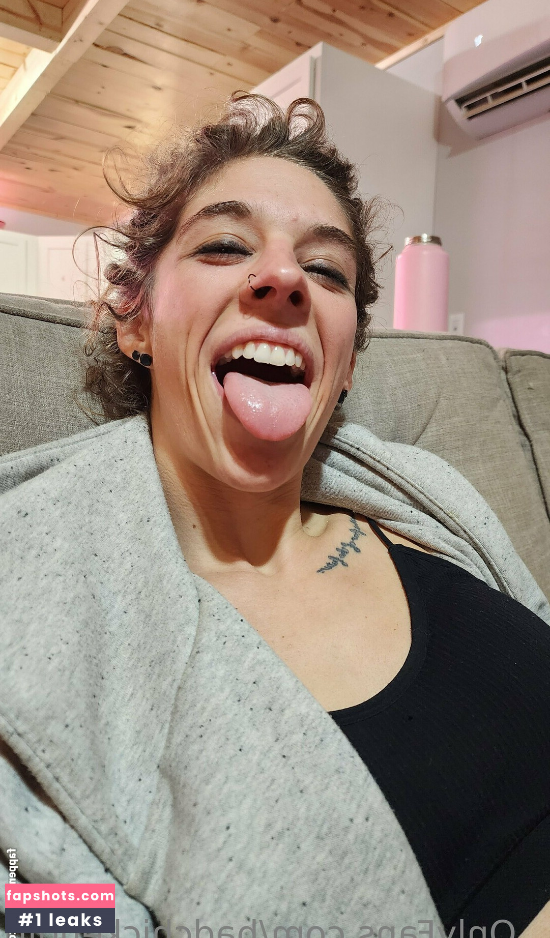 BadChickenGirl gallery photo #12