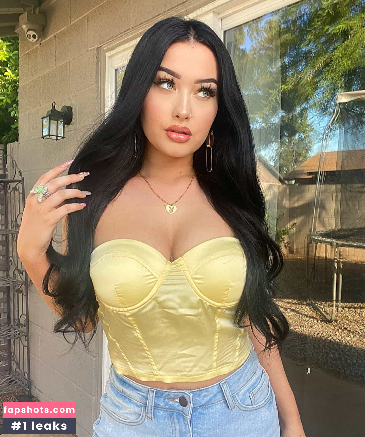 Baddie Madi gallery photo #23