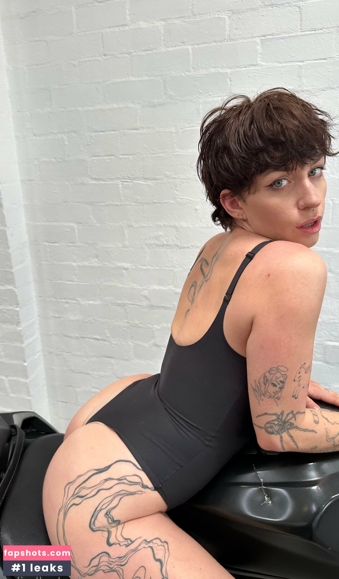 Badgalhailey gallery photo #14