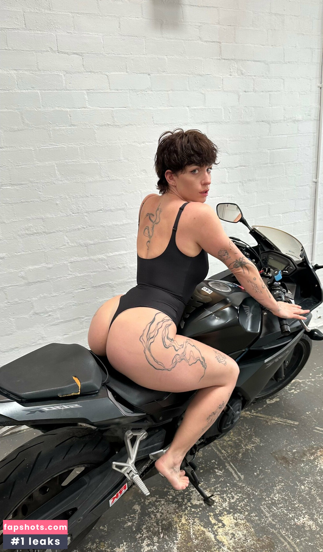 Badgalhailey gallery photo #9