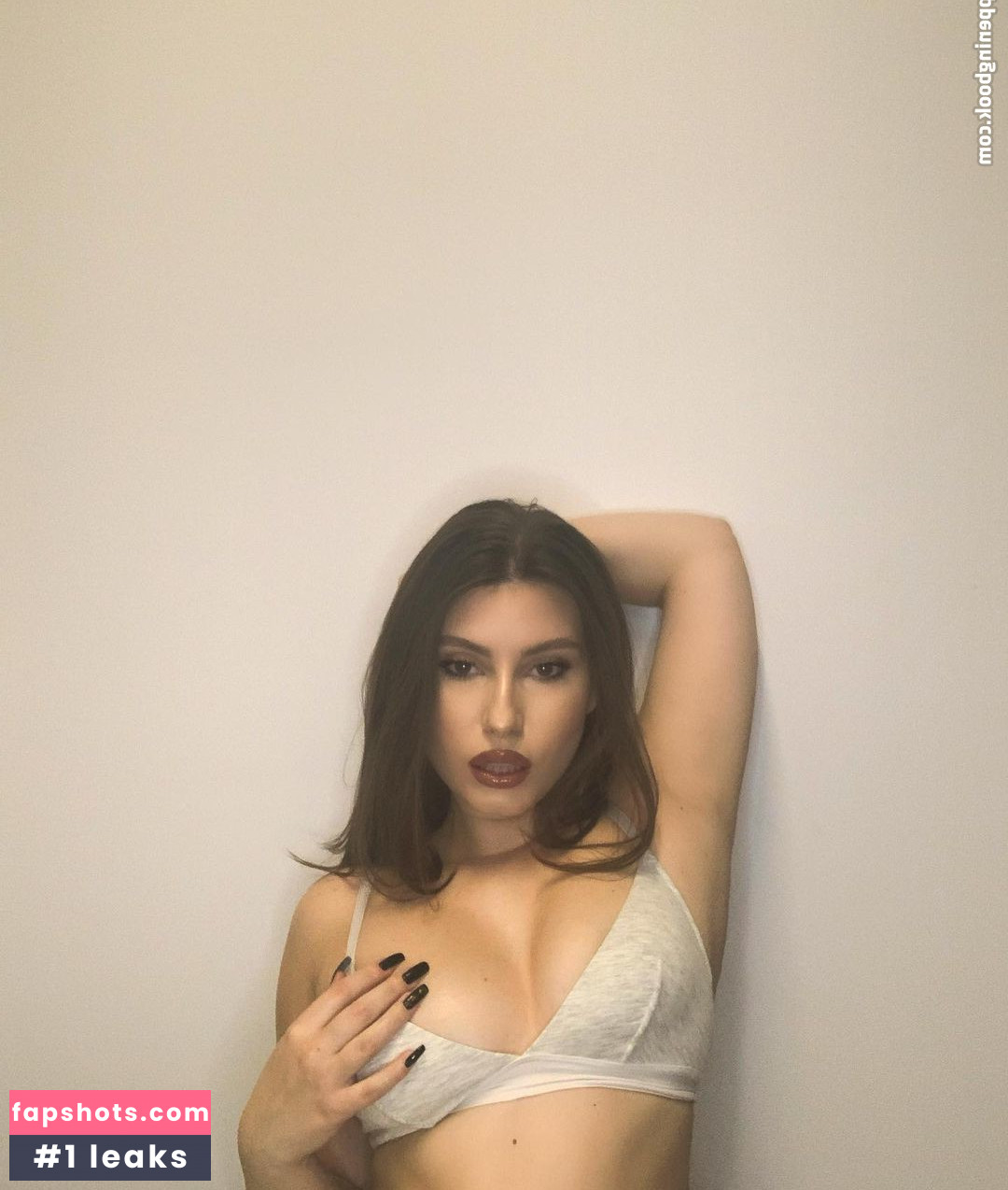 BadLexa gallery photo #10