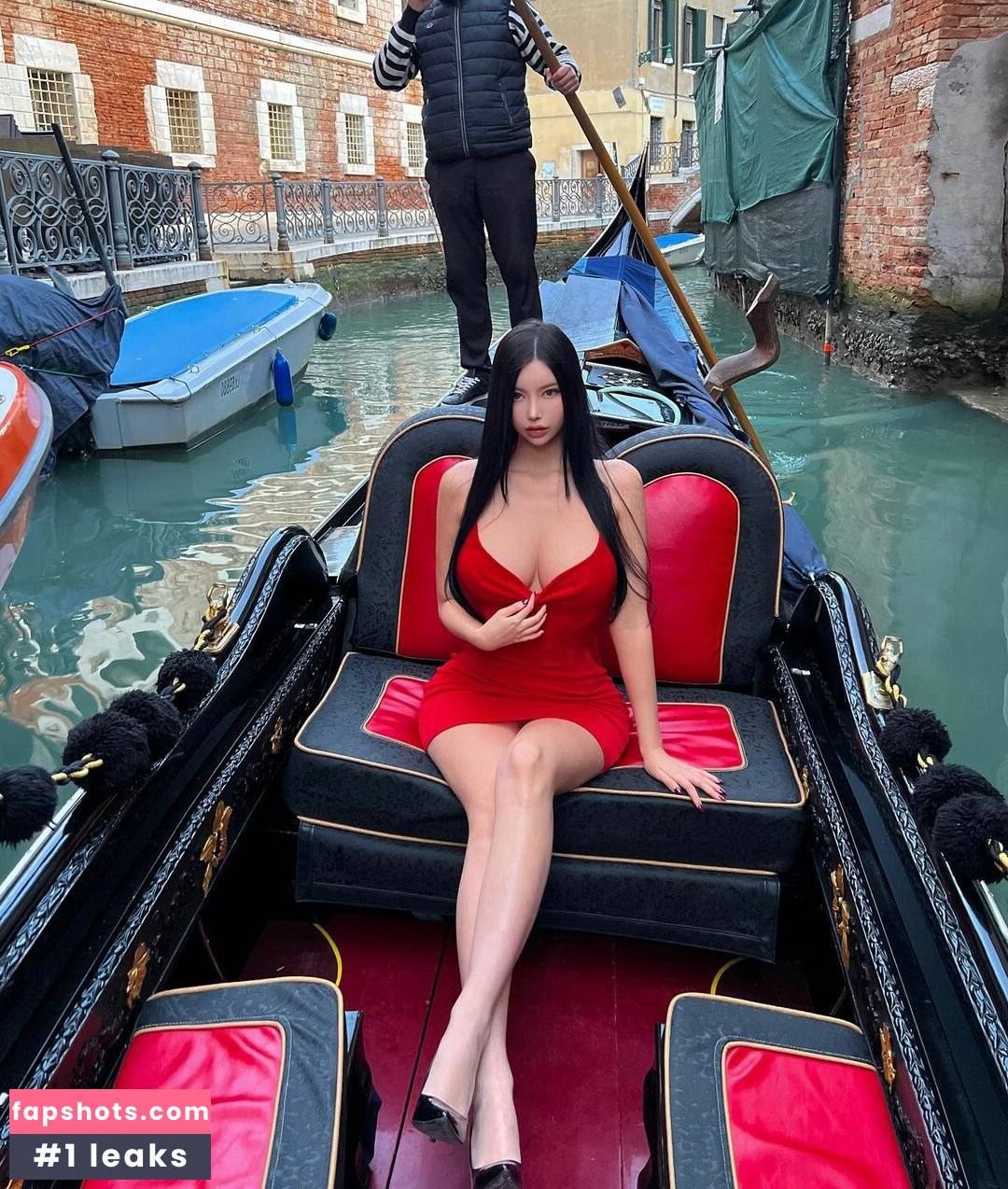 Baek Si Young gallery photo #30