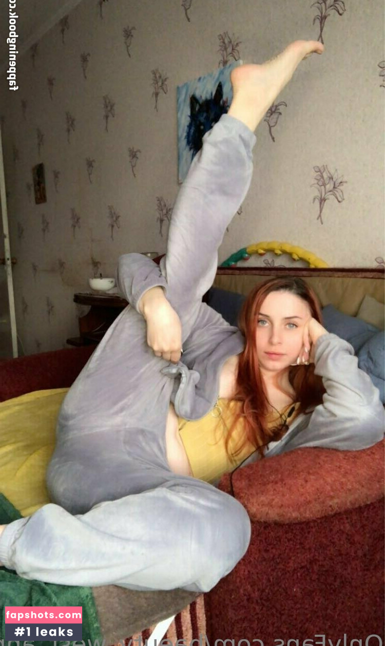 baeuty_west_anna gallery photo #2