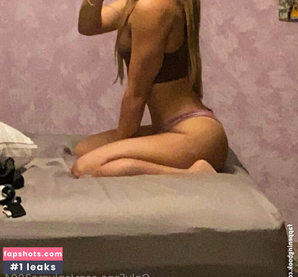 Bailee Goodell gallery photo #5