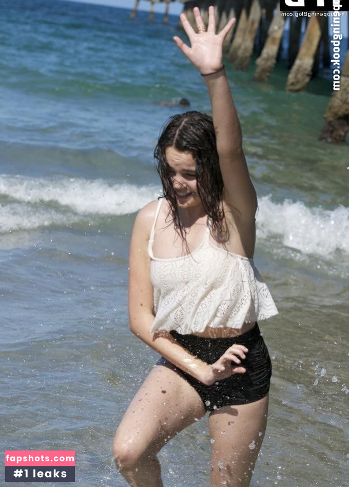 Bailee Madison gallery photo #176