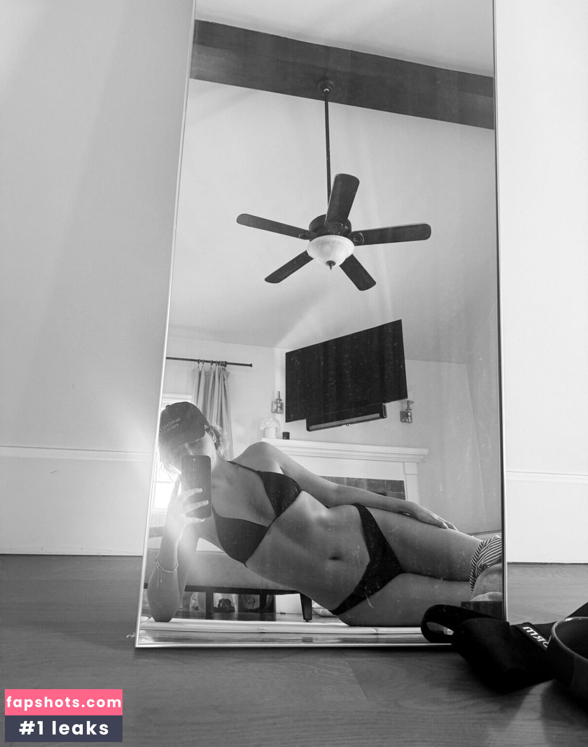 Bailee Madison gallery photo #19