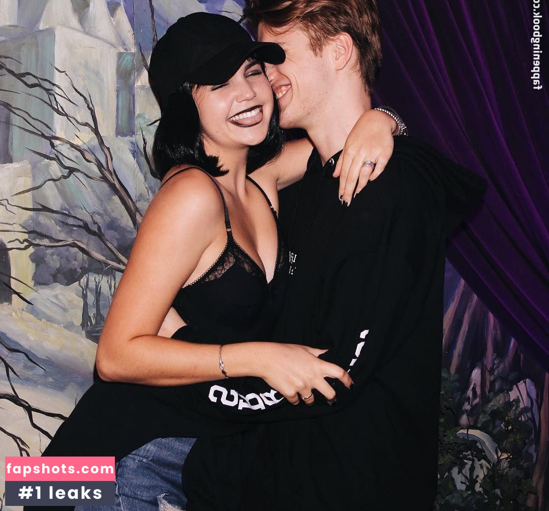 Bailee Madison gallery photo #194