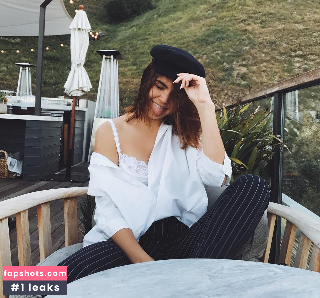 Bailee Madison gallery photo #196