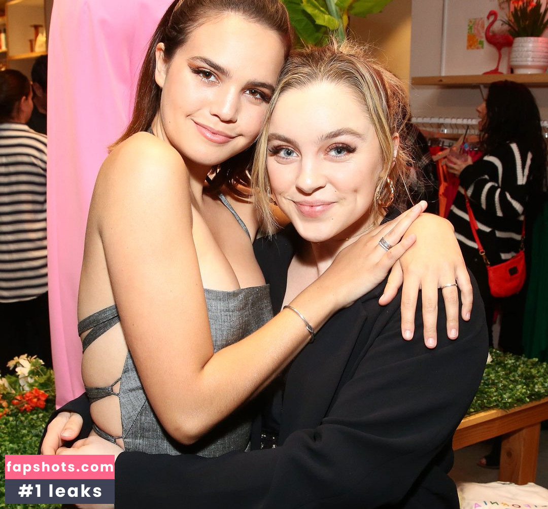 Bailee Madison gallery photo #198
