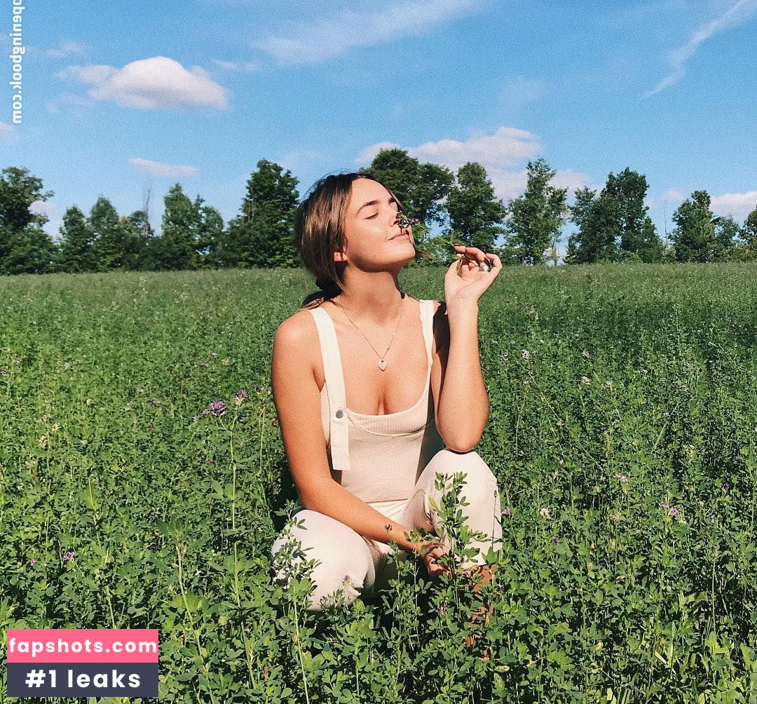 Bailee Madison gallery photo #209