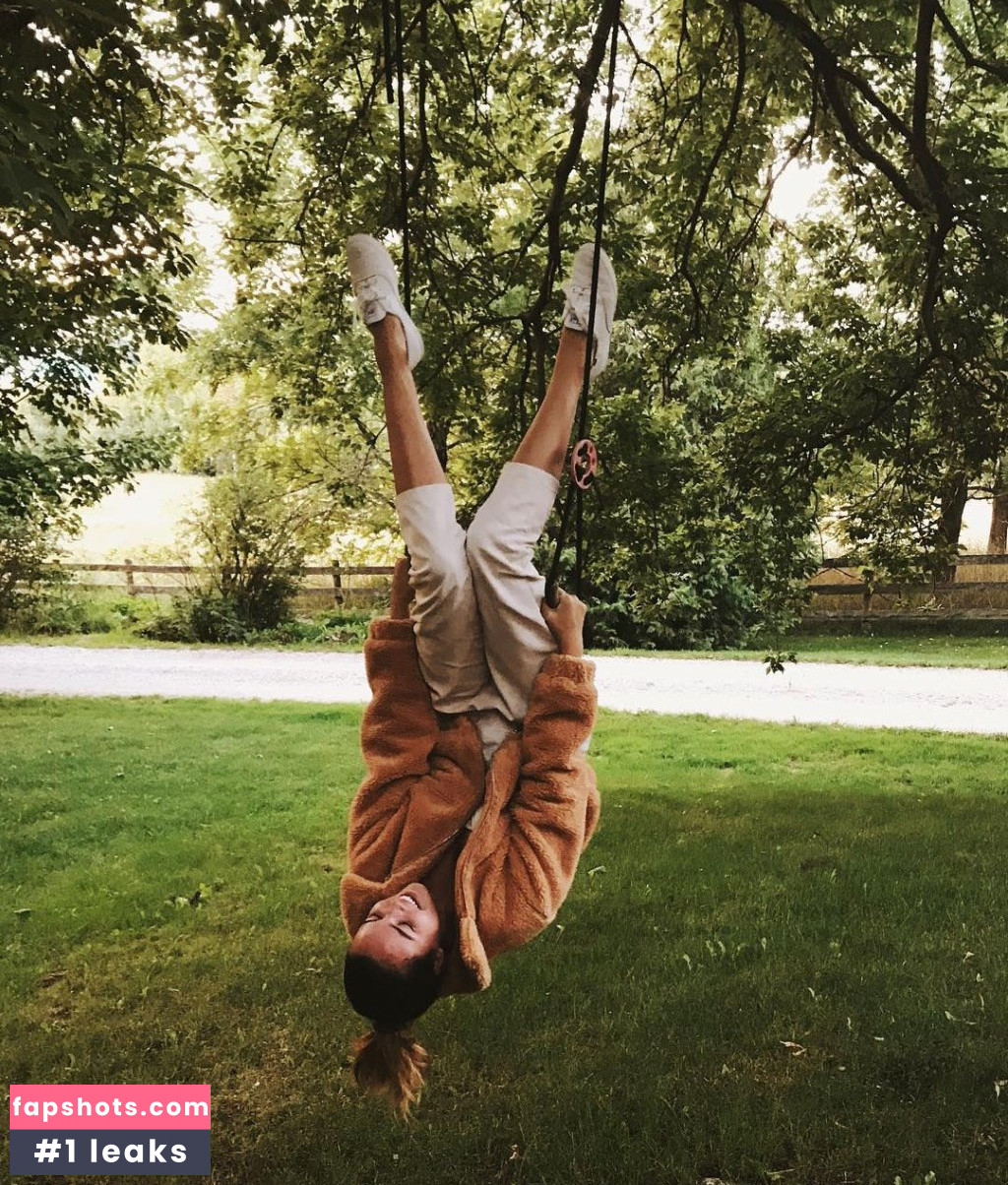 Bailee Madison gallery photo #211