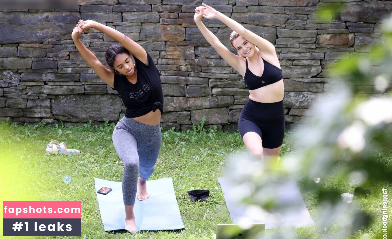 Bailee Madison gallery photo #53