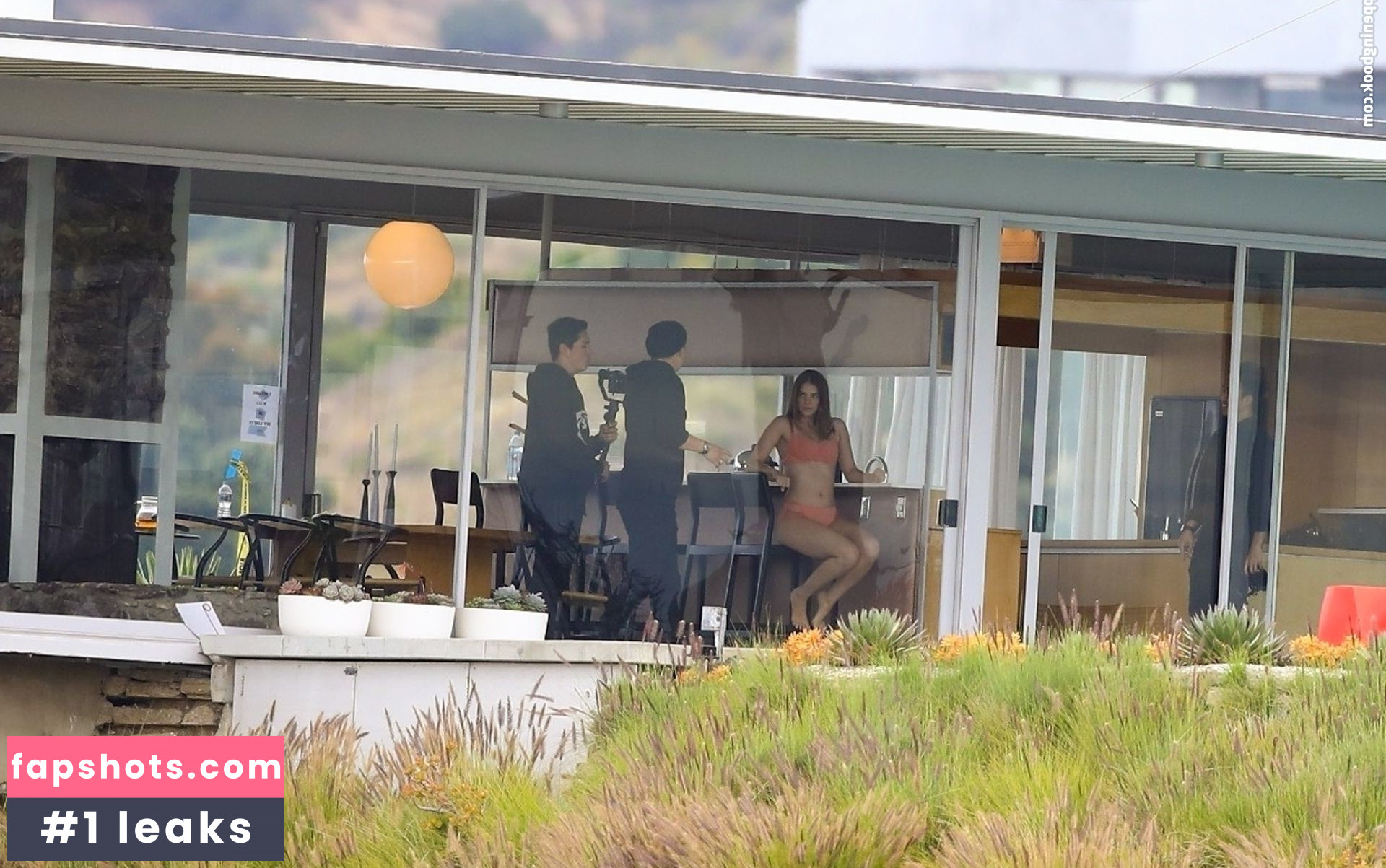 Barbara Palvin gallery photo #1094