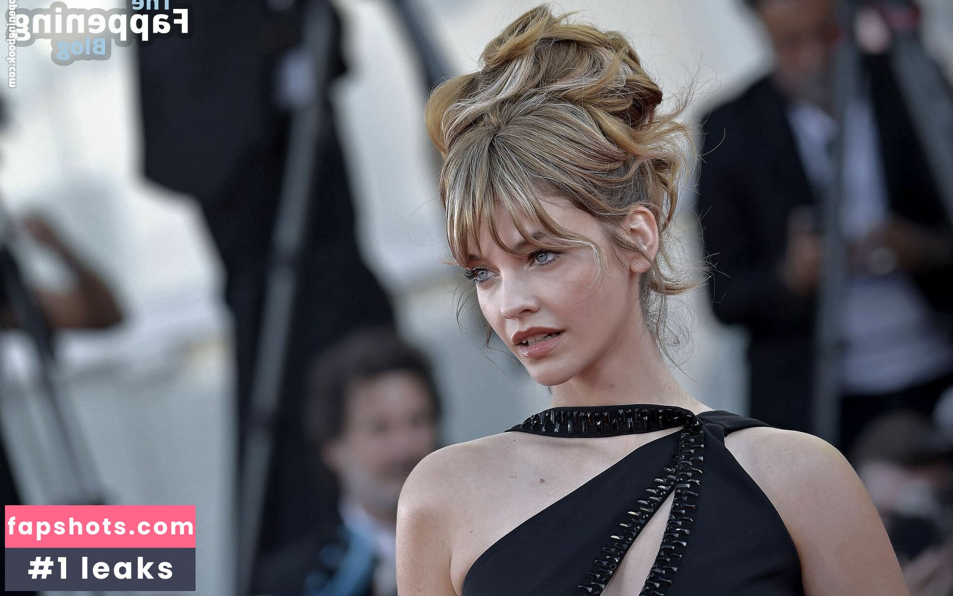 Barbara Palvin gallery photo #735